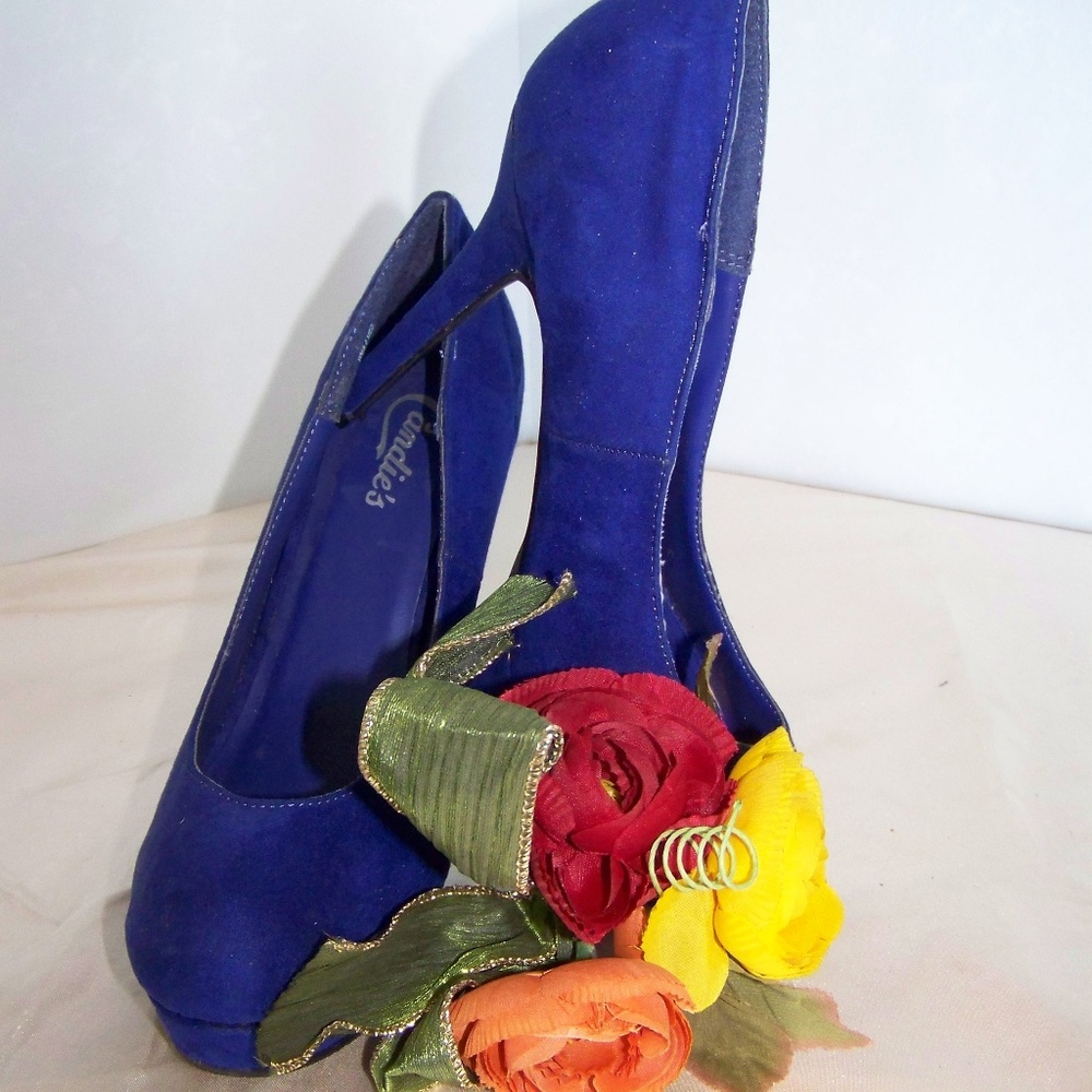 Candies’ Blue Cabela blue Platforms